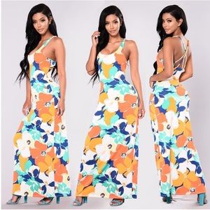 NWT Boutique Sleeveless Floral Maxi Stretch Spandex Criss Cross Open Back Dress